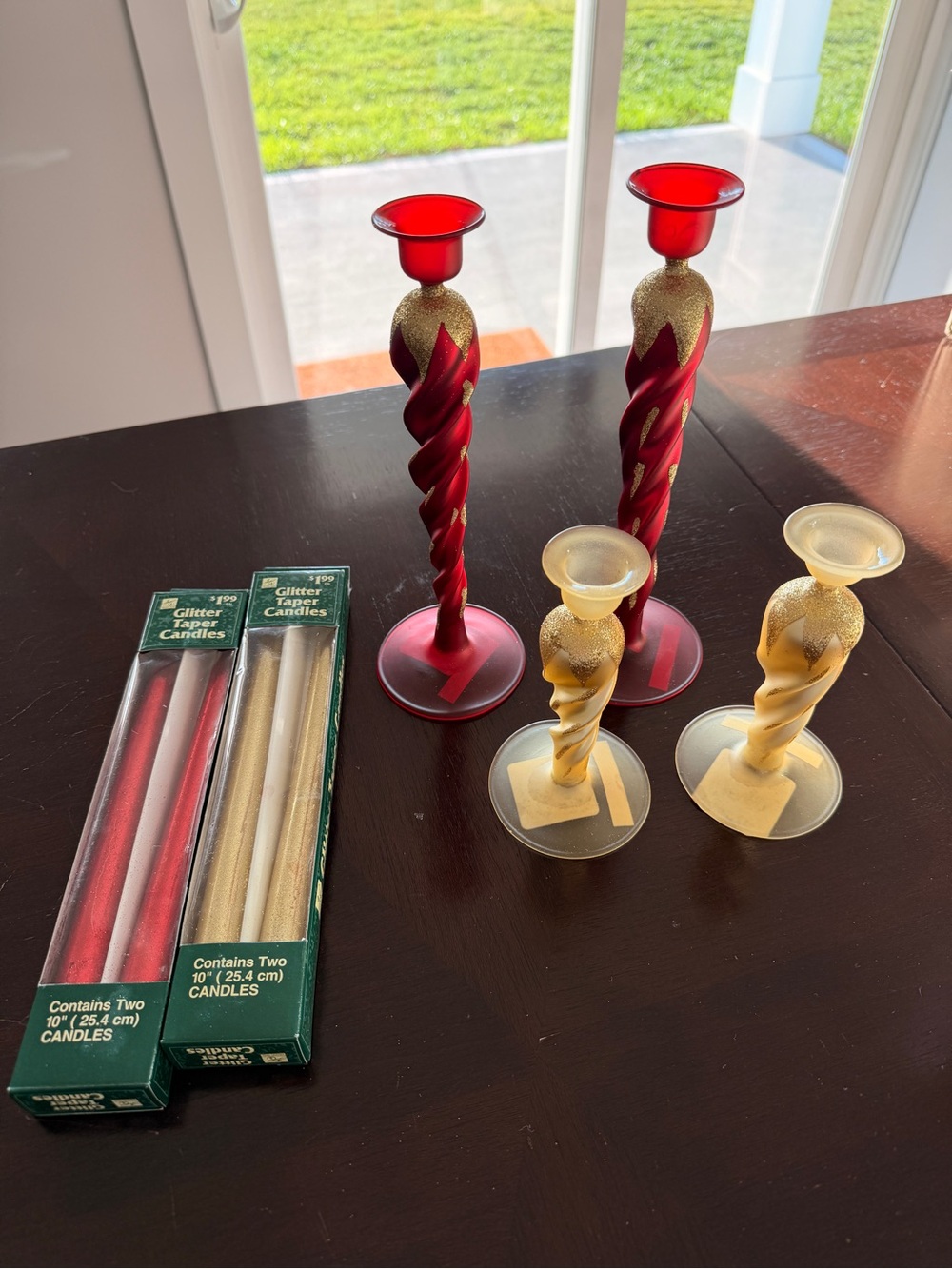 NWOB Red & Gold Twisted Frosted Glass Candle Holders w/ candles– Decorative Set
